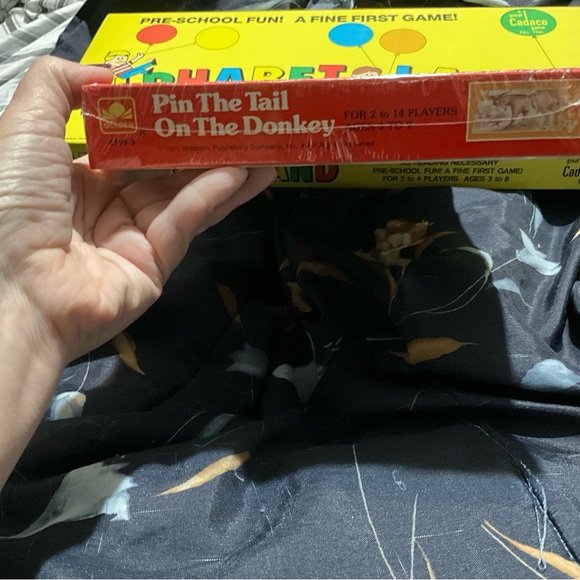 Vintage 1981 Pin The Tail On The Donkey Party Game-#4799-3 GOLDEN NEW SEALED - Picture 3 of 16